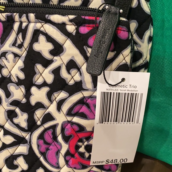 Vera Bradley cosmetics make up bags. Scroll Medallion print with black leather - Picture 5 of 12